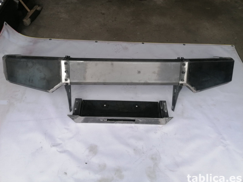 Parachoques atornillado de acero para Nissan Patrol GR y61. 4