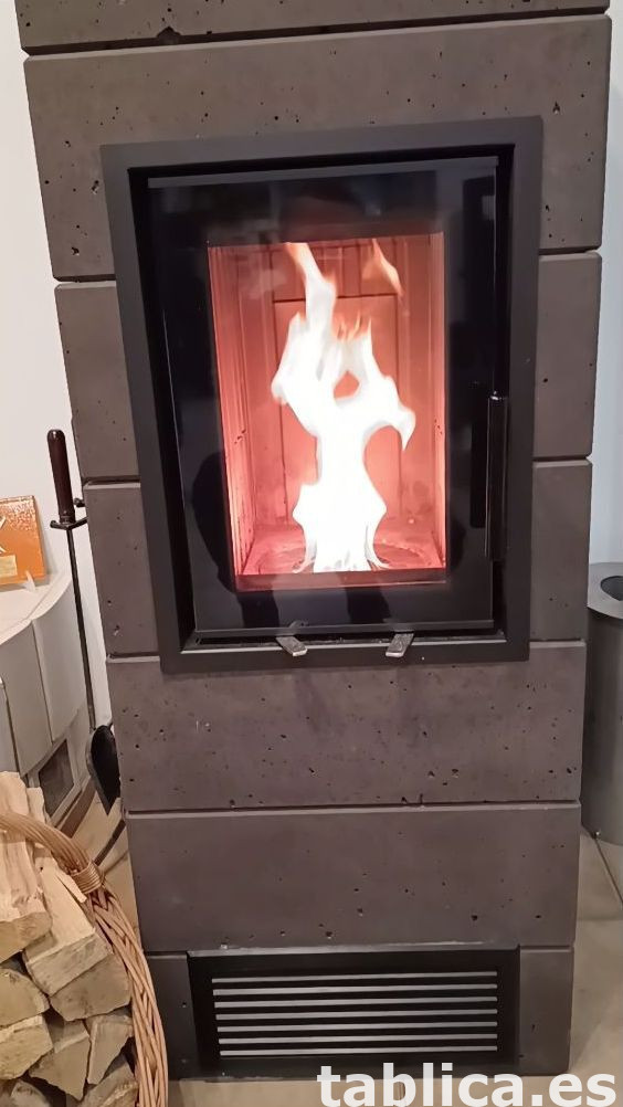 Hybrydowy akumulacyjny piec kominkowy bez prądu. 10